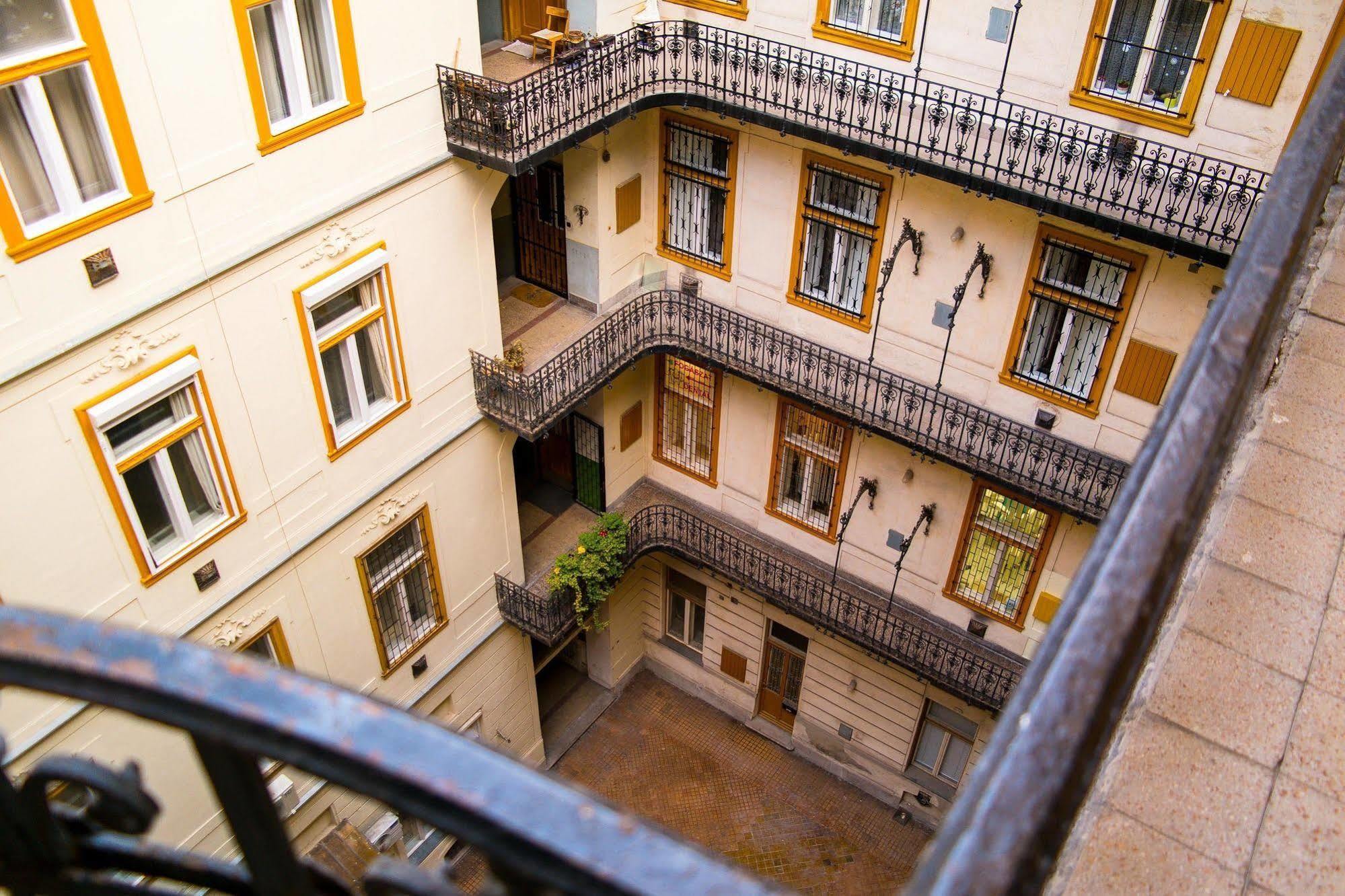 Opera Guesthouse بودابست المظهر الخارجي الصورة